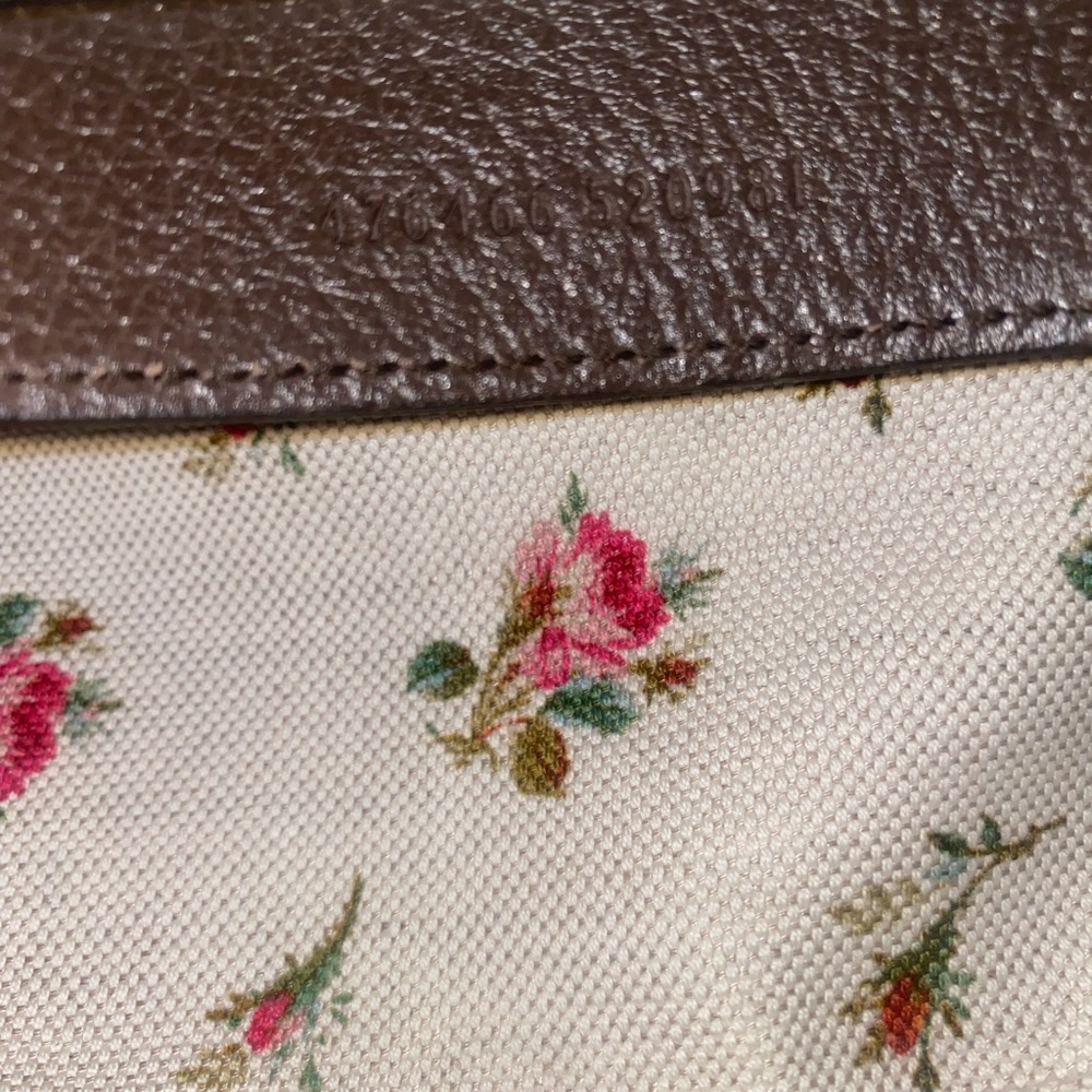 Gucci cross body bag